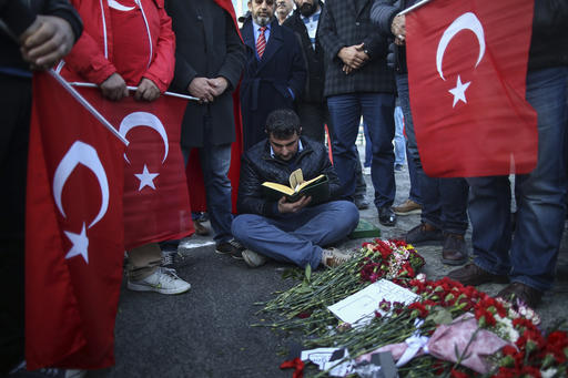 Luto en Turquía tras ataques cerca del estadio de Besiktas 