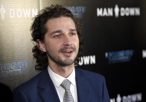 Actor Shia LaBeouf lleva su obra contra Trump a Nueva México