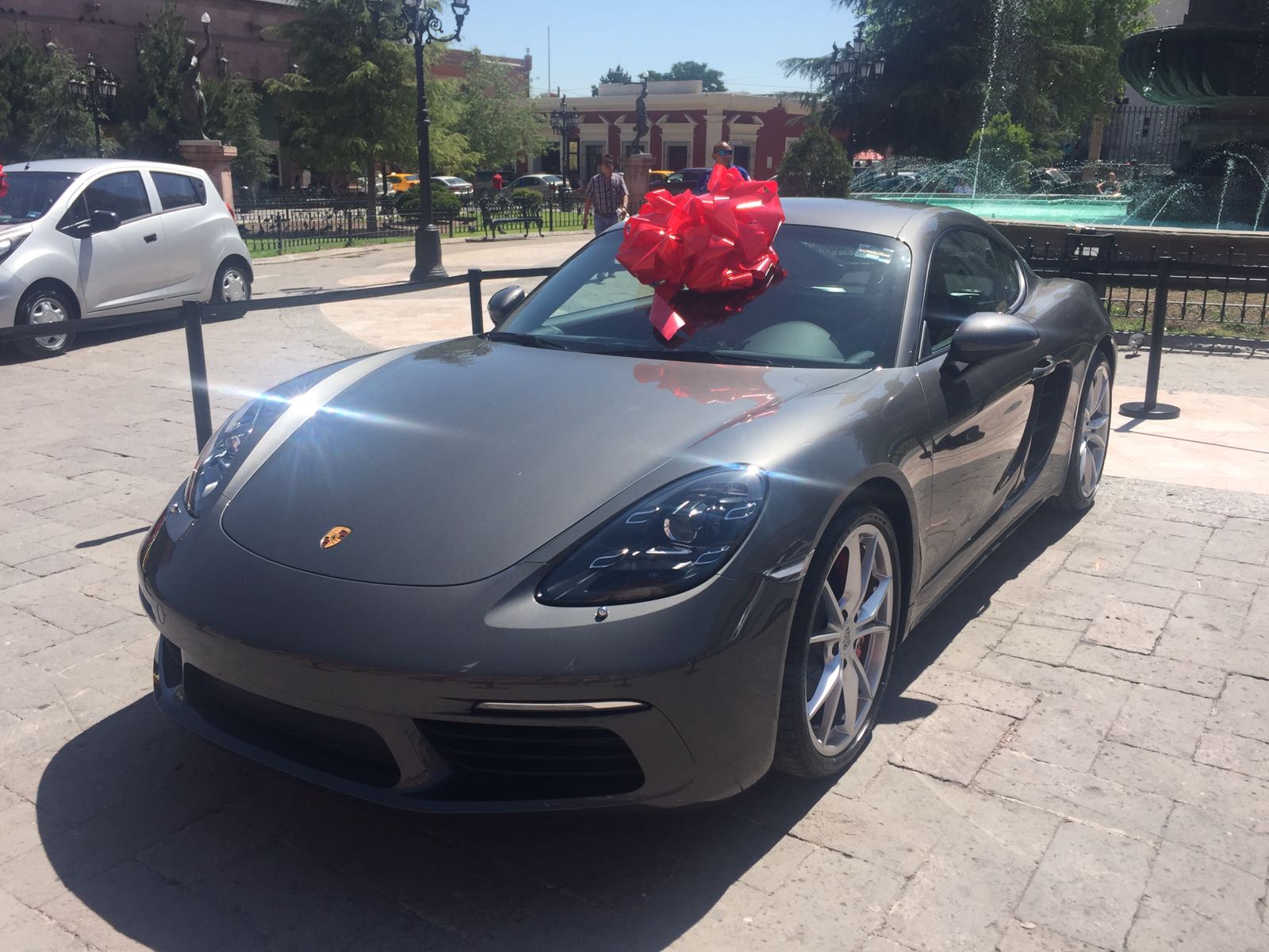 Gobierno de Coahuila rifó Porsche de más de 1 mdp
