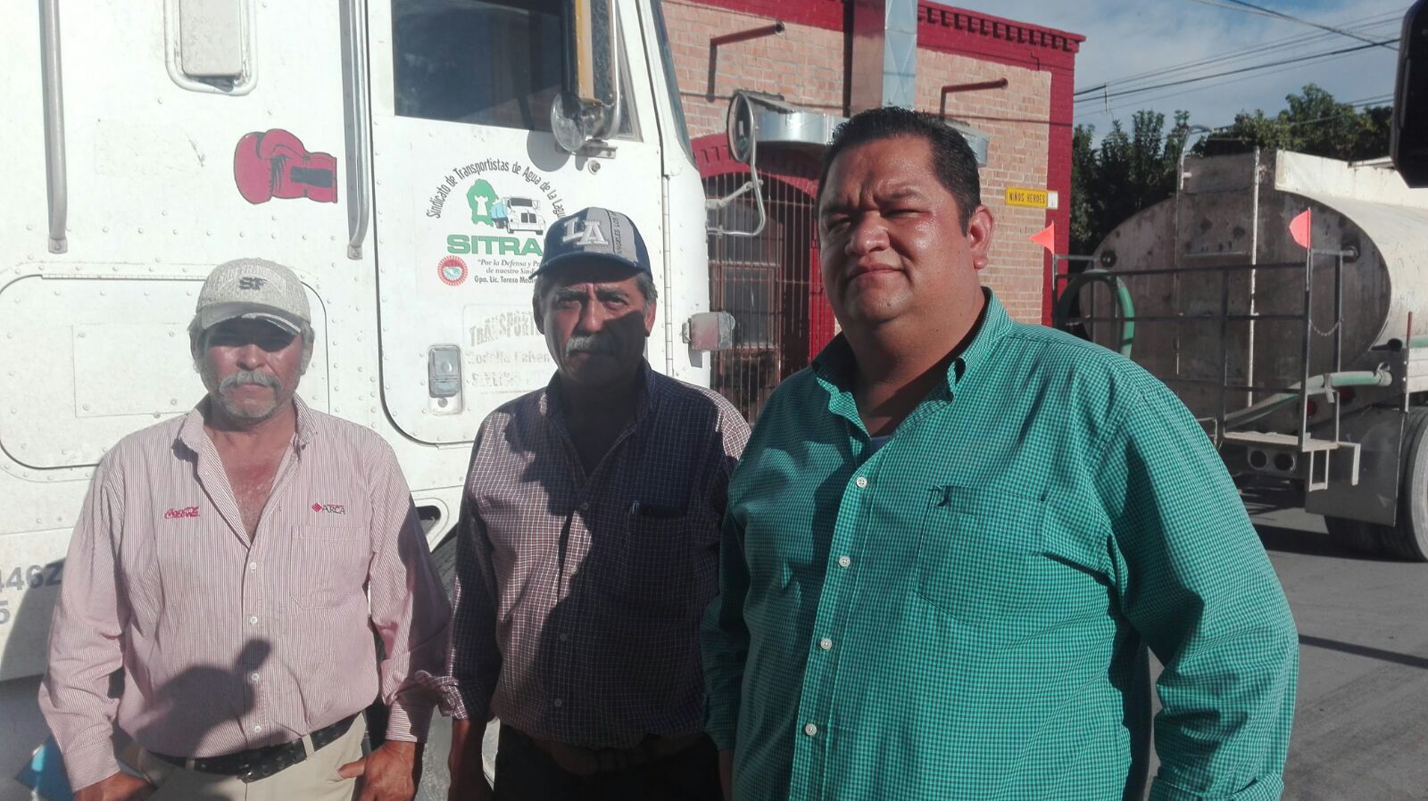 Transportistas se manifiestan en Matamoros Coahuila