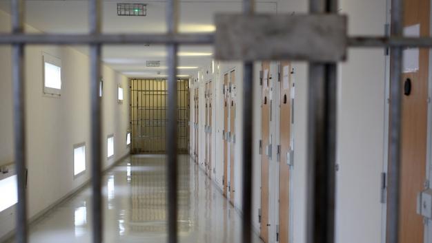 Detienen a mujer por vender a su hijo de siete años

 