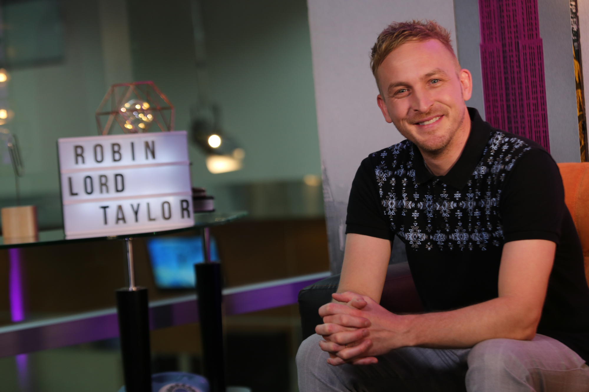 Telediario Media Robin Lord Taylor: Más que un Pingüino