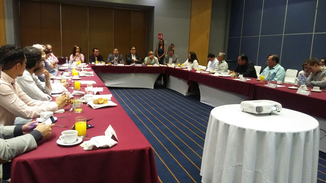 Clúster Automotriz de La Laguna firma convenio con IMPLAN