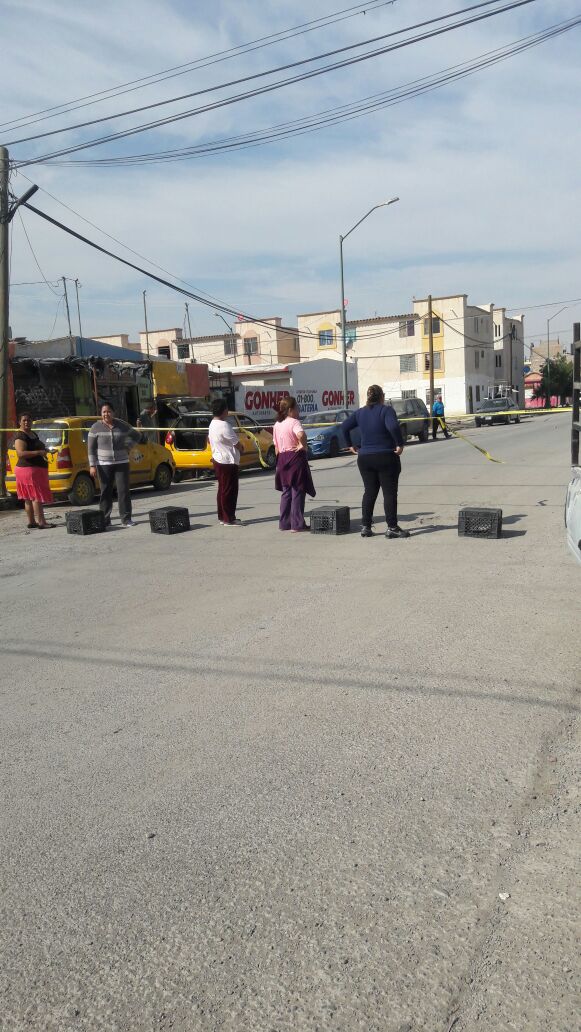 Vecinos de Rincón la Merced bloquean calles por no recibir respuesta de SIMAS