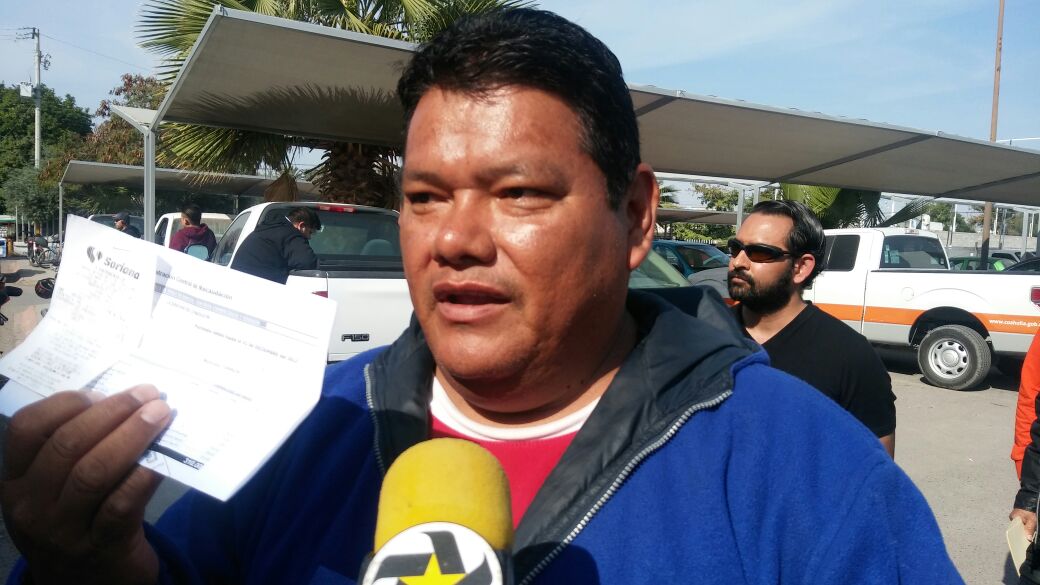 Como cada año resurgieron quejas por largas filas en Recaudación de Rentas de Torreón