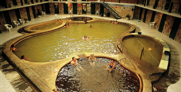 Este verano, relájate en aguas termales