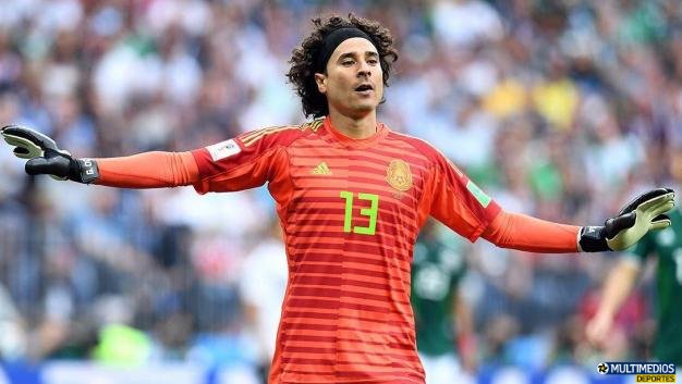 '¿Pienso en Ochoa? Sí'; presidente del Napoli contempla fichaje de Memo