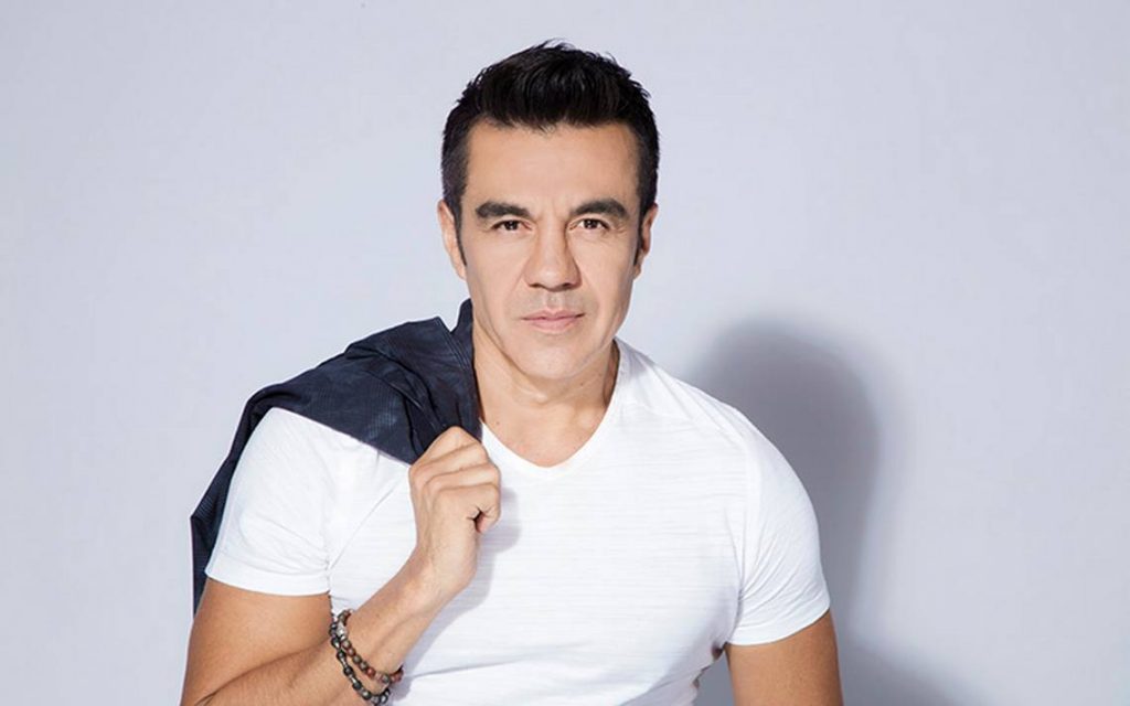 Dan de alta del hospital a Adrián Uribe