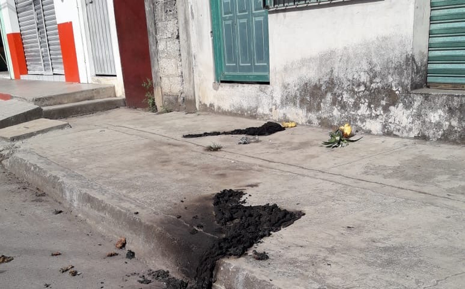 Queman a hombre cuando dormía en la banqueta