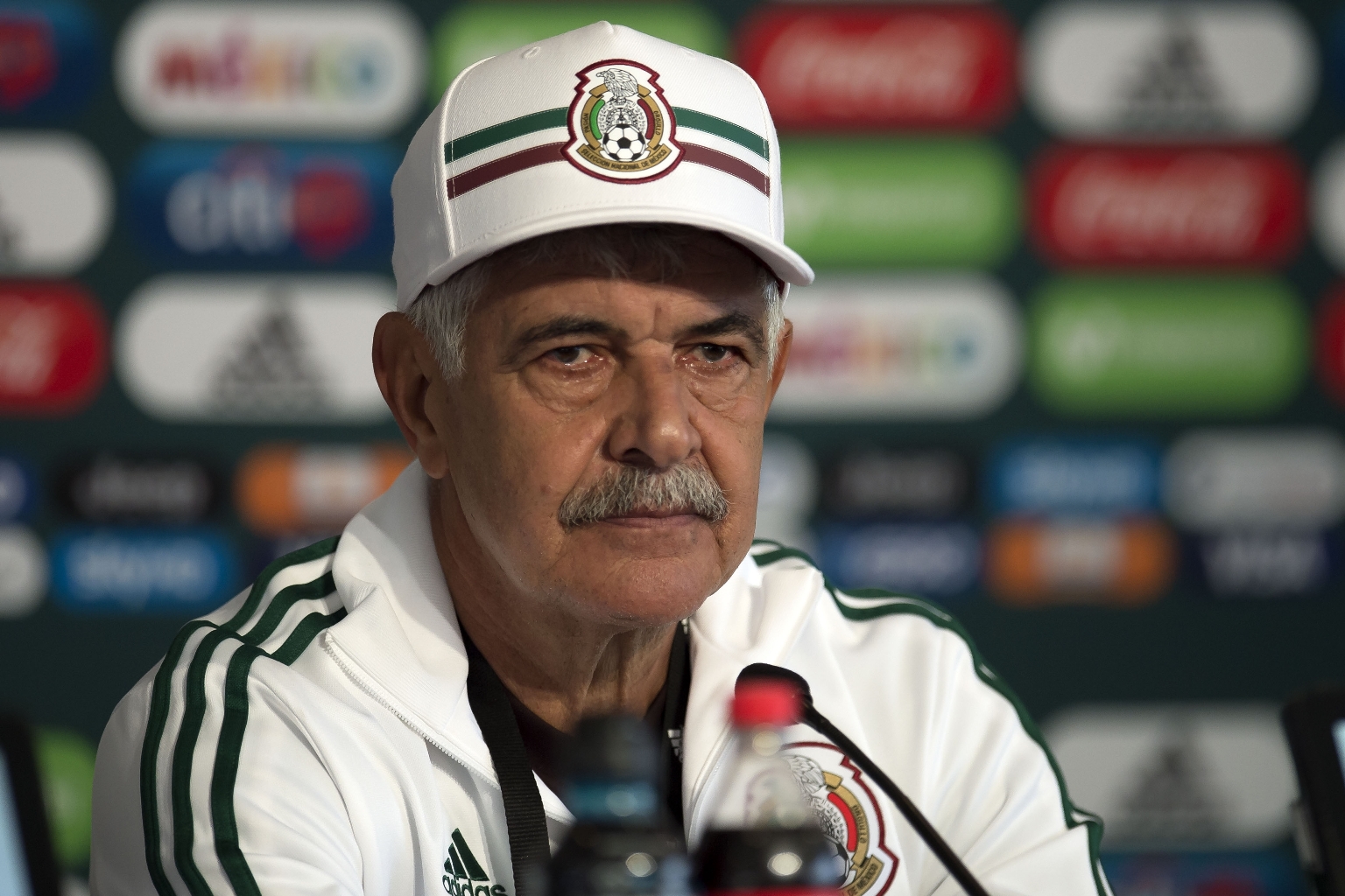 Las razones del Tuca: dar sí definitivo al Tri sería 'apuñalar' a Tigres