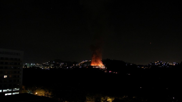 Incendio 'devora' Museo Nacional de Rio de Janeiro