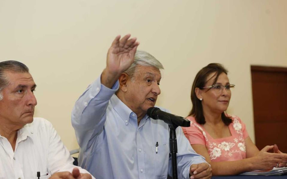 Ante crisis, se invertirá en sector petrolero: AMLO