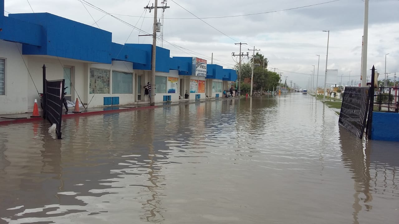 Zona Industrial se convierte en 'laguna'