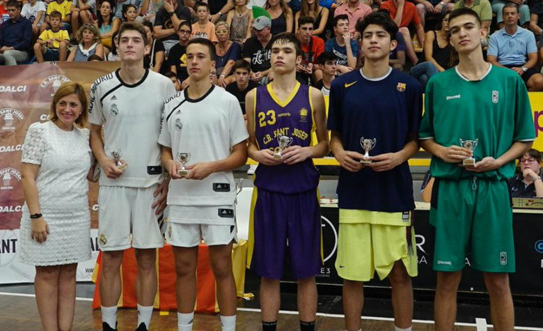 Basquetbolista mexicano, entre quinteta ideal en su debut con Barcelona