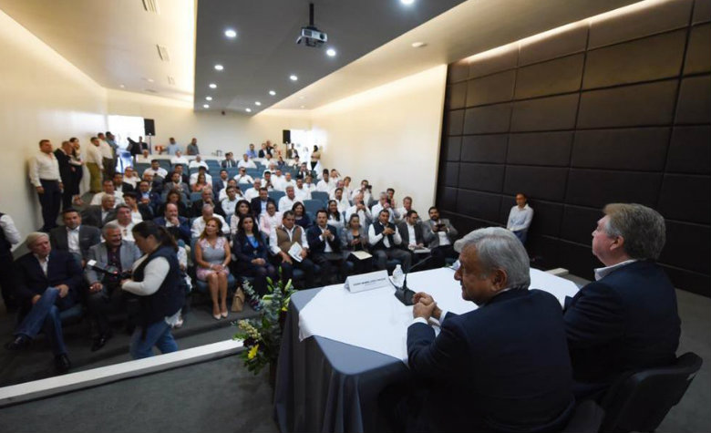 Necesito poco espacio para tener un catre: AMLO