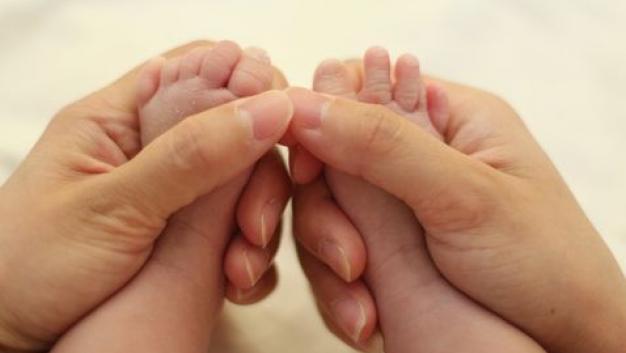 Telediario Media Muere bebé tras ser dejado solo en bañera