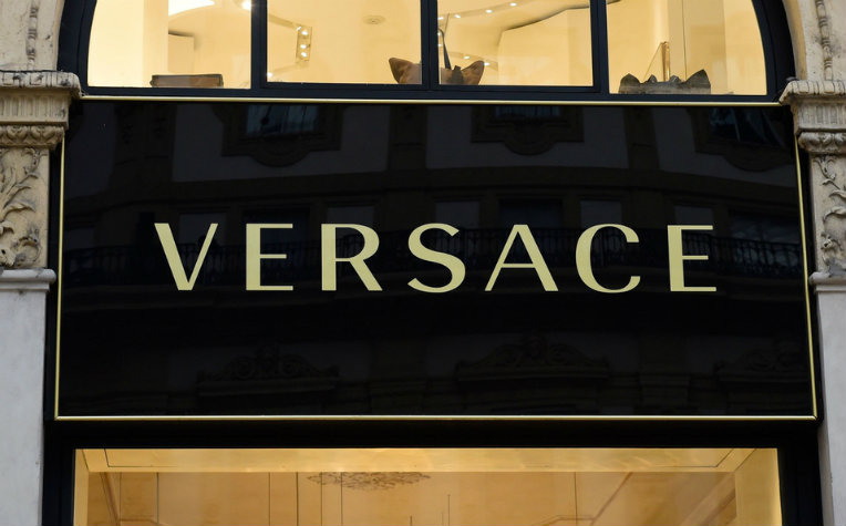 Michael Kors compra Versace por más de 2 mil mdd