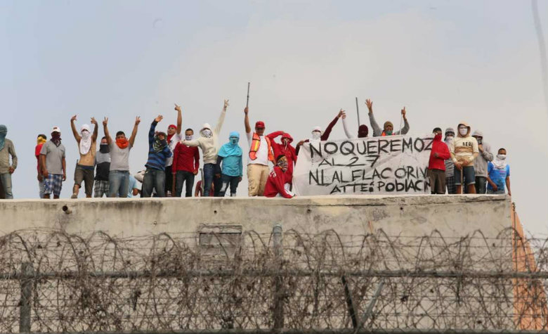 Reclusos del Topo Chico protestan contra cobro de piso