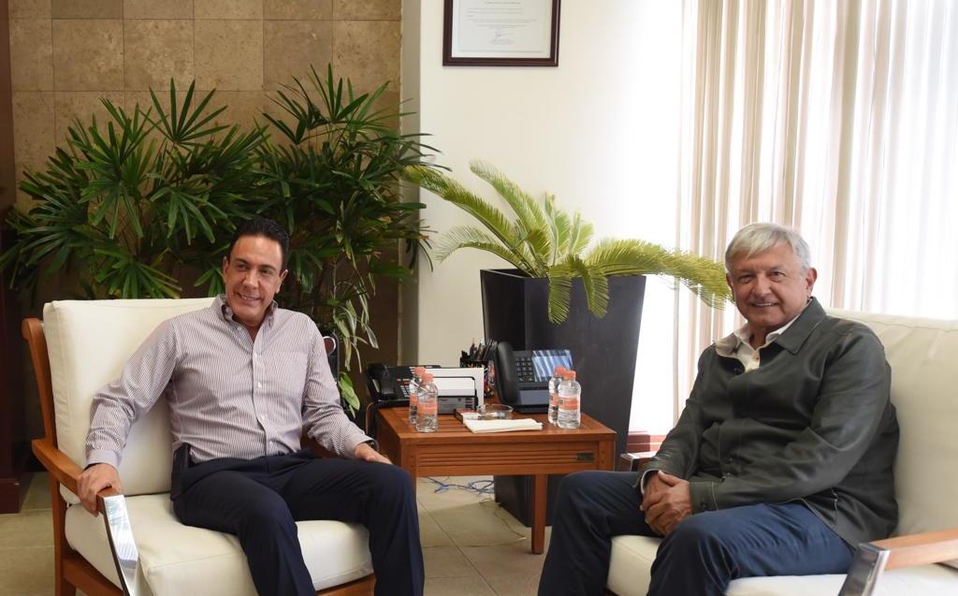 AMLO se compromete a que vagones de Tren Maya se construyan en Hidalgo