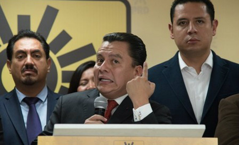 PRD discute si debe refundarse o crear nuevo partido
