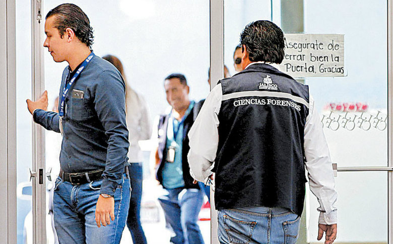 Forense de Jalisco echa a cinco funcionarios más