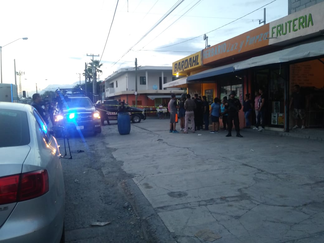 Balean a hombre durante asalto en Monterrey | Telediario México
