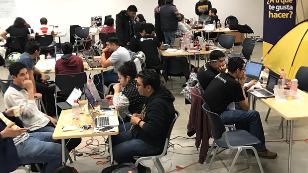 Un 'hackatón' para saber a dónde va el dinero que donas