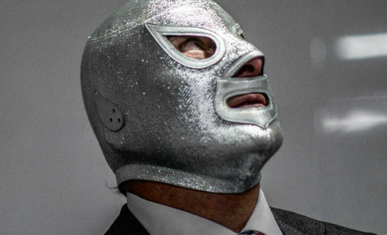 Comparte El Hijo del Santo su lado más humano