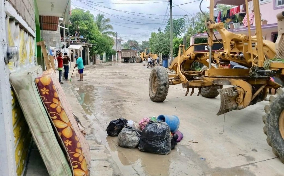 Lluvias dejan inundaciones en 64 municipios de Veracruz