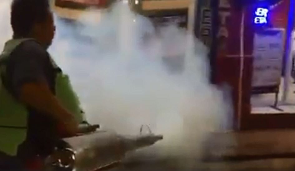 'Fumigan' a migrantes de caravana en Chiapas
 