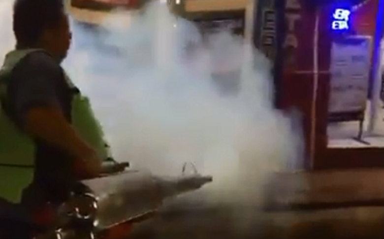 'Fumigan' a migrantes de caravana en Chiapas
 
