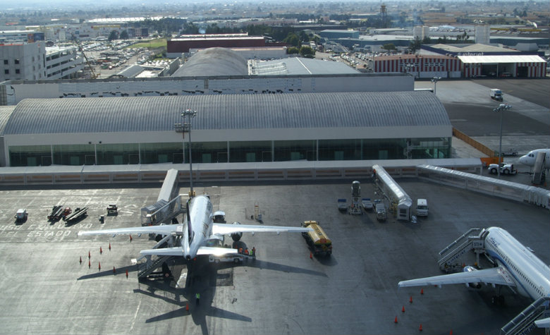Aeropuerto de Santa Lucía, es una válvula de escape limitada ante saturación de AICM: Mitre