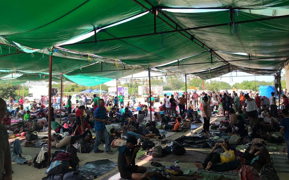 Instalan albergue en Juchitán para caravana migrante