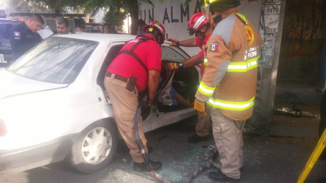 Mujeres quedan heridas tras fuerte choque en el Centro 