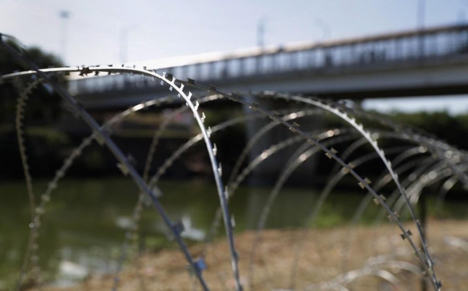 EU iniciará en febrero construcción de muro en Texas