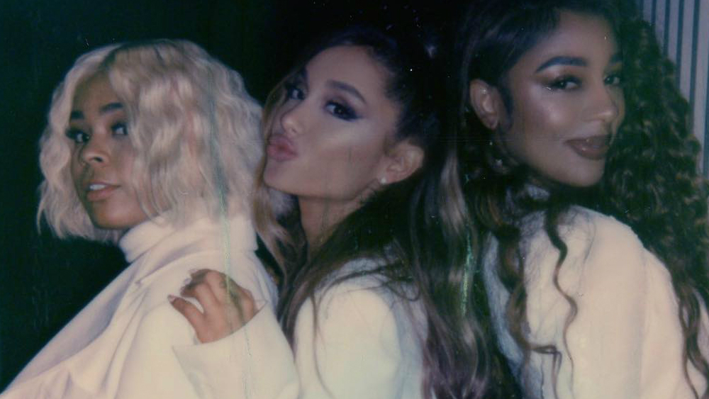Tiene fiesta Ariana Grande al puro estilo mexicano