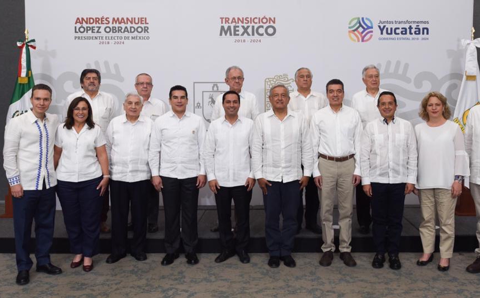 Por Tren Maya, AMLO se reúne con gobernadores del sur