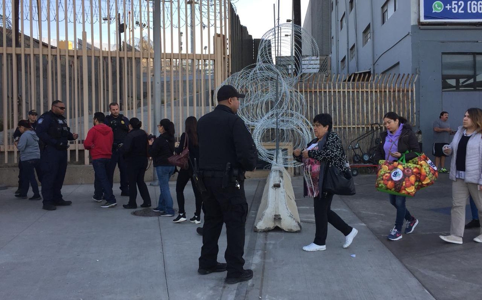 Reabren parcialmente garita de San Ysidro en Tijuana