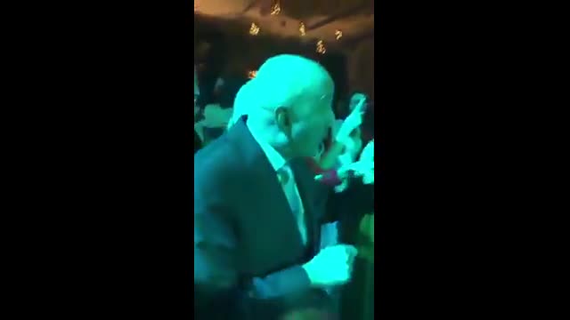 Captan a Salinas de Gortari bailando al ritmo de Selena