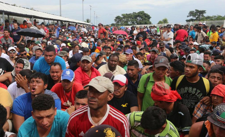 AMLO empleará a migrantes en construcción de Tren Maya