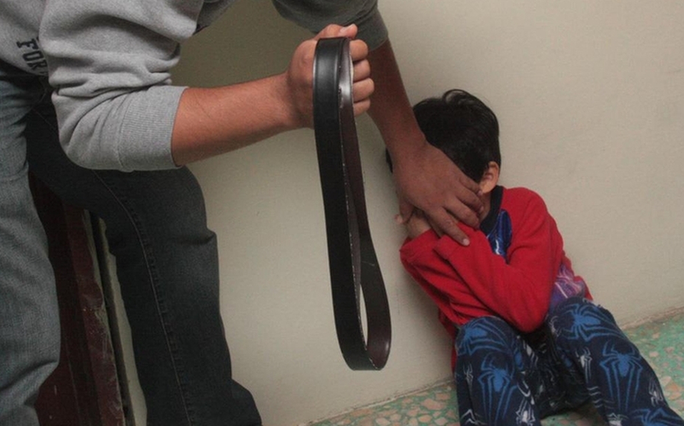 Matan a golpes a un niño por no hacer sus deberes