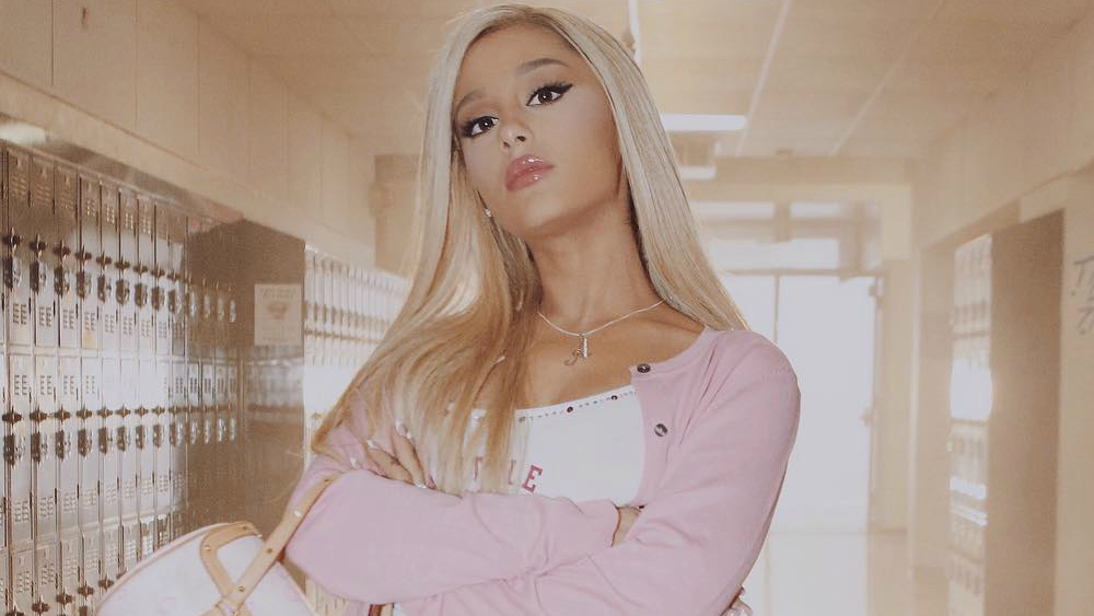Se convierte Ariana Grande en protagonista de 'Chicas Pesadas'