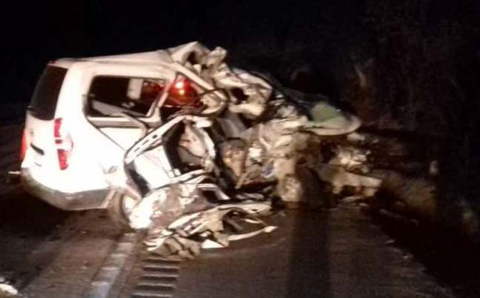 Choque en la Autopista del Sol deja 5 muertos
 