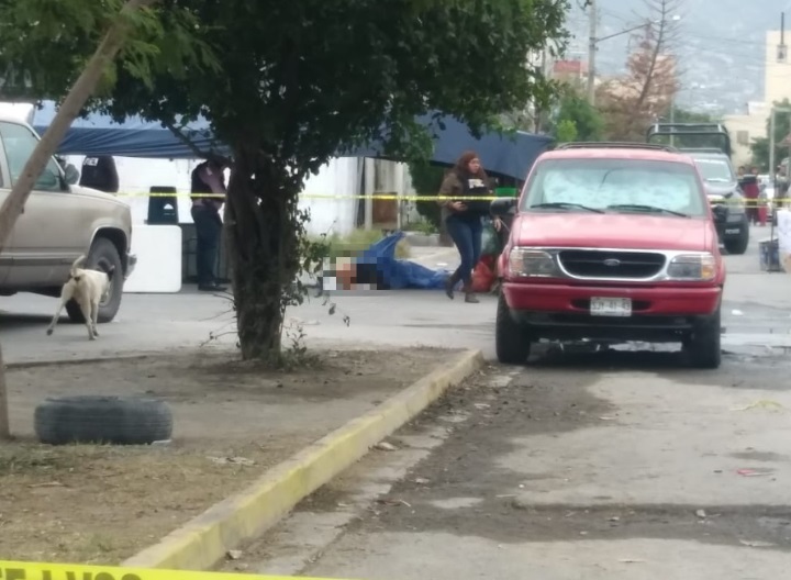 Telediario noticia Ejecutan a mujer en puesto de tacos en la colonia San Bernabé.