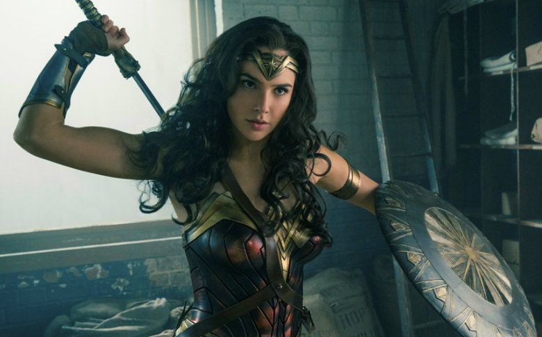 Gal Gadot se suma a protesta contra la violencia hacia las mujeres