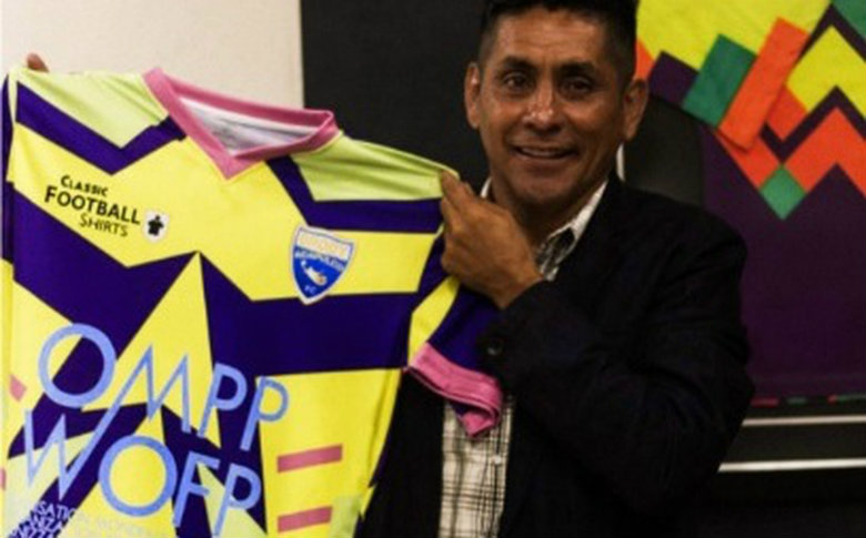 Lanzan jersey edición especial de Jorge Campos