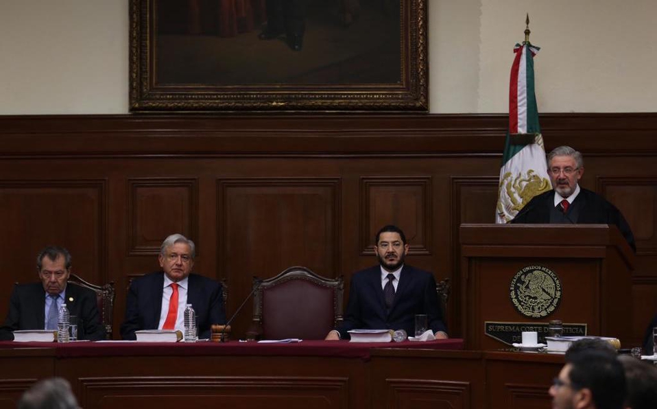 Frente a AMLO, presidente de Corte defiende independencia del Poder Judicial