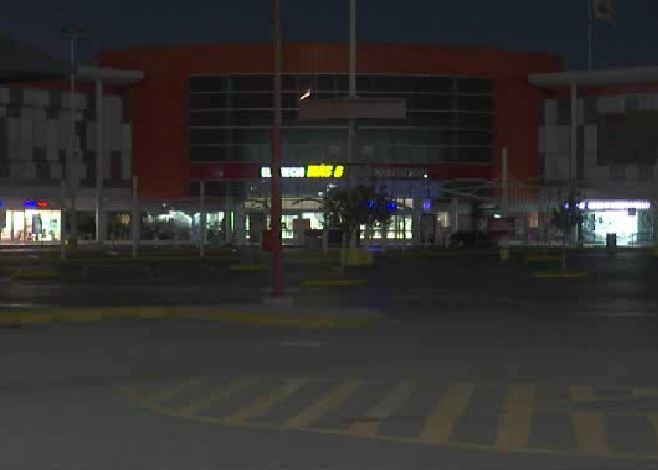 Telediario Media Asaltan camión de valores en estacionamiento de centro comercial Telediario Media Asaltan camión de valores en estacionamiento de centro comercial