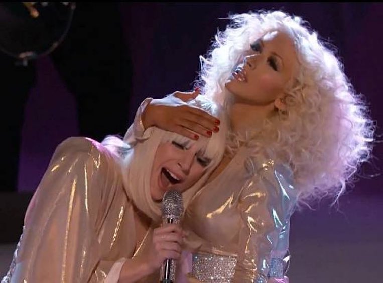 Muestra Christina Aguilera su apoyo a Lady Gaga