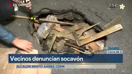 Telediario noticia Vecinos denuncian un socavón de gran profundidad en la alcaldía Benito Juárez